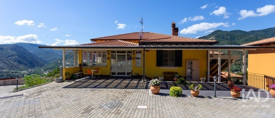 Casale 6 locali di 1.475 m² in Patti (98066)