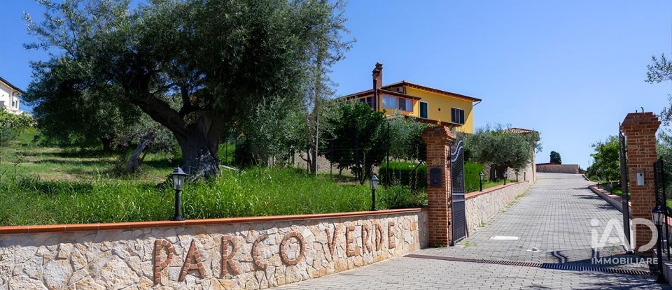 Casale 6 locali di 1.475 m² in Patti (98066)