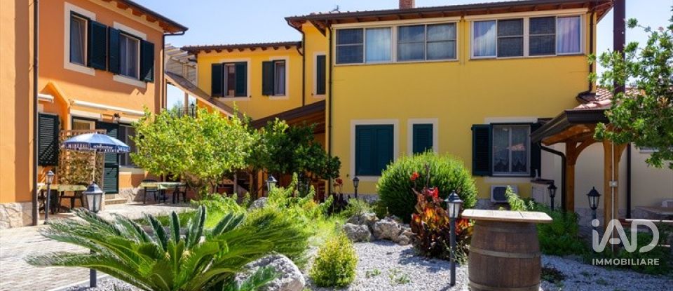 Casale 6 locali di 1.475 m² in Patti (98066)