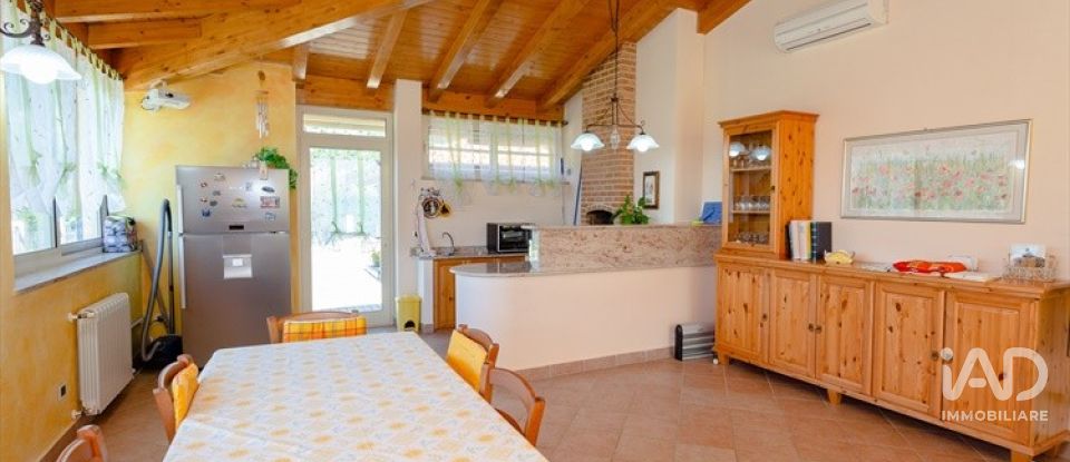 Casale 6 locali di 1.475 m² in Patti (98066)