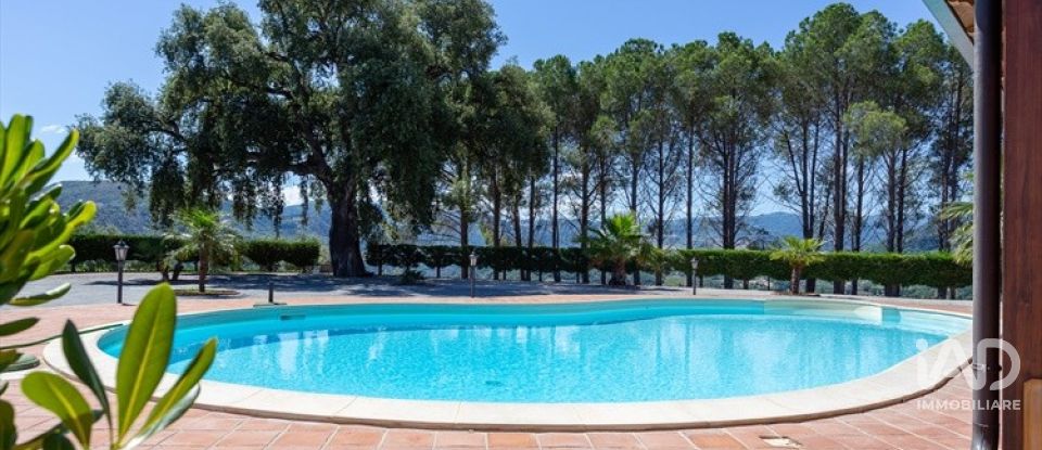 Casale 6 locali di 1.475 m² in Patti (98066)