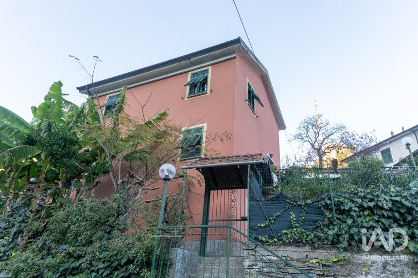 House 4 rooms of 143 m² in Chiavari (16043)
