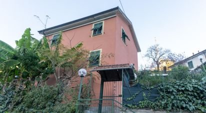 Casa indipendente / Villa 4 locali di 143 m² in Chiavari (16043)