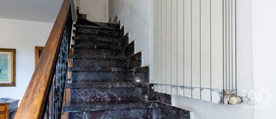 House 4 rooms of 143 m² in Chiavari (16043)