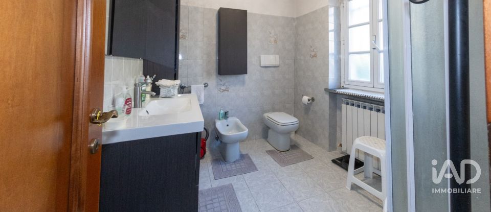 House 4 rooms of 143 m² in Chiavari (16043)