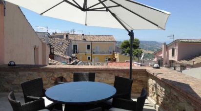 Costruzione di 266 m² in Silvi (64028)