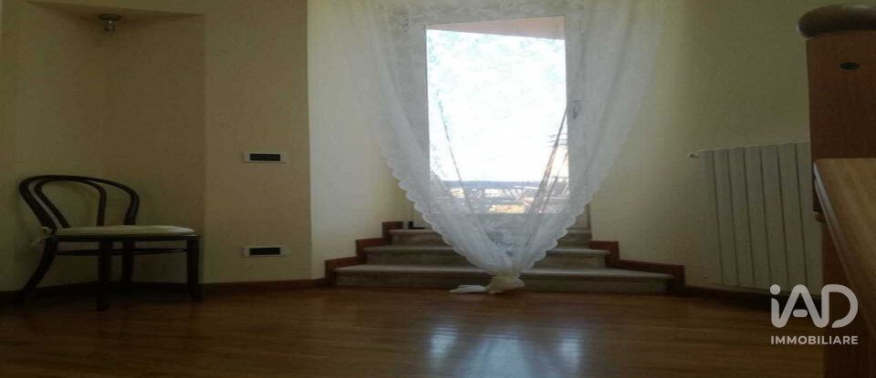 Costruzione di 266 m² in Silvi (64028)