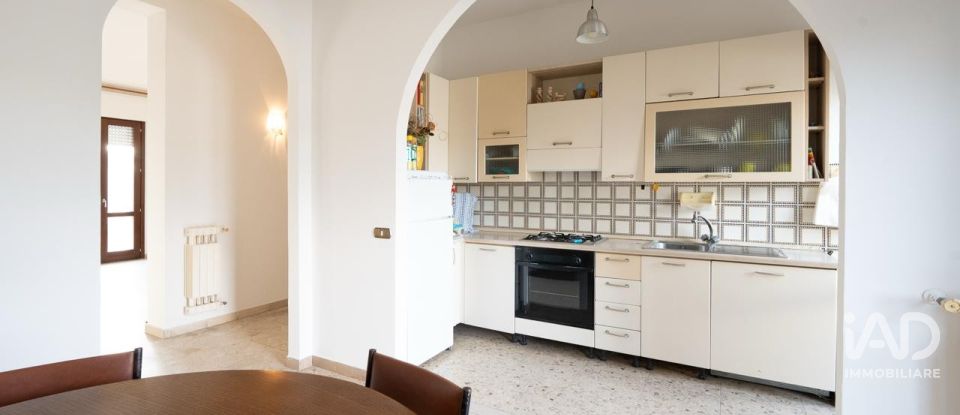 Appartamento 5 locali di 130 m² a Empoli (50053)