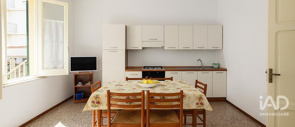 Rifugio 7 locali di 186 m² in Tortoreto (64018)