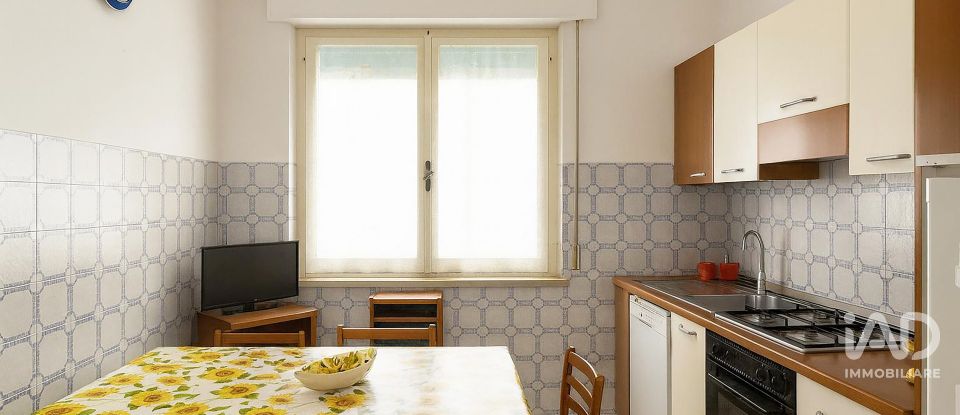 Rifugio 7 locali di 186 m² in Tortoreto (64018)