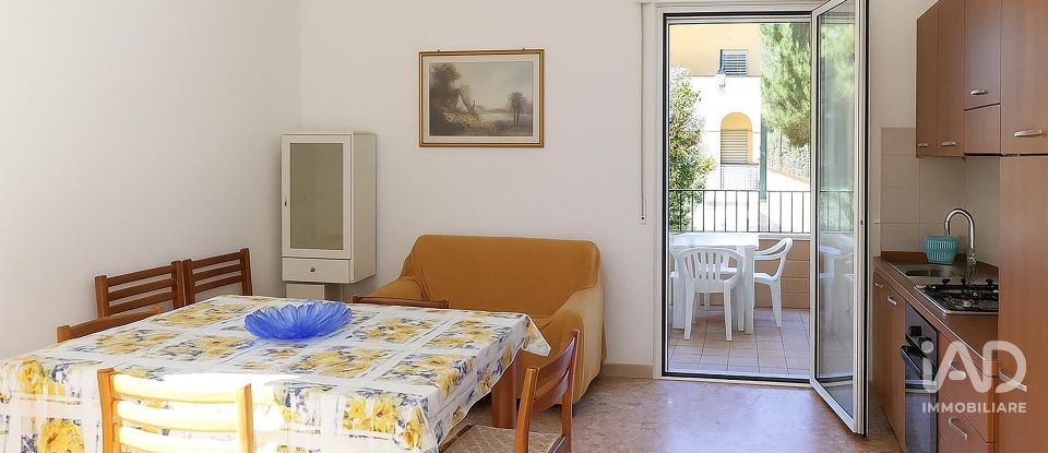 Rifugio 7 locali di 186 m² in Tortoreto (64018)