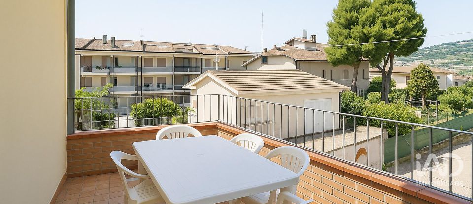 Rifugio 7 locali di 186 m² in Tortoreto (64018)