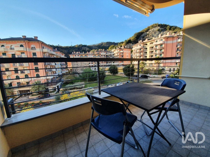 Bilocale di 50 m² a Cogoleto (16016)