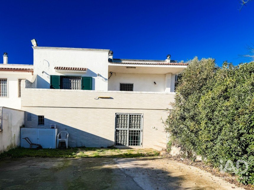 Villa Bifamiliare 7 locali di 110 m² in Martina Franca (74015)