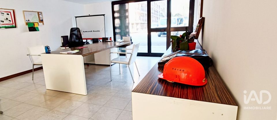 Negozio / locale commerciale di 145 m² in Verona (37136)