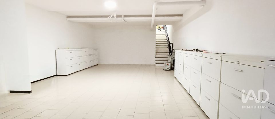 Negozio / locale commerciale di 145 m² in Verona (37136)