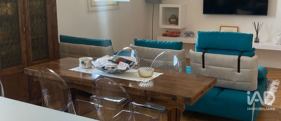 Three-room apartment of 115 m² in Pavia (27100)