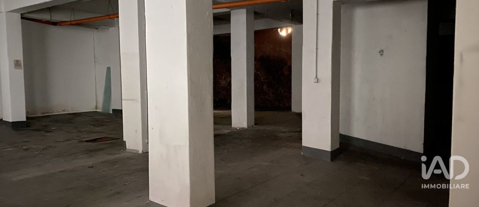 Negozio / locale commerciale di 494 m² in Palermo (90128)