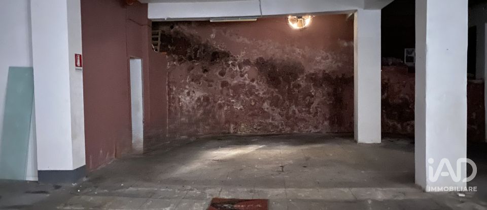 Negozio / locale commerciale di 494 m² in Palermo (90128)