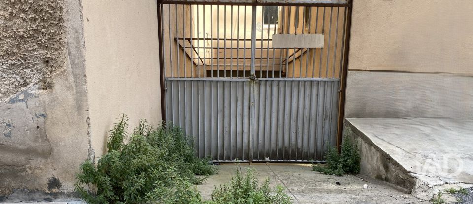 Negozio / locale commerciale di 494 m² in Palermo (90128)