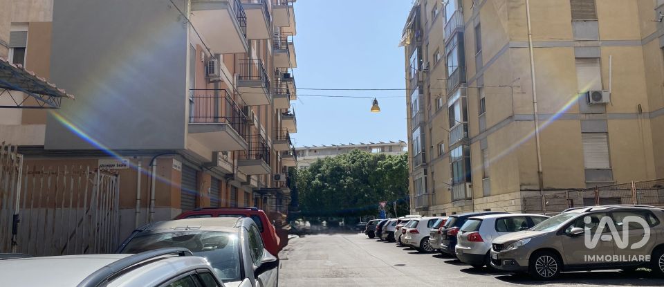 Negozio / locale commerciale di 494 m² in Palermo (90128)