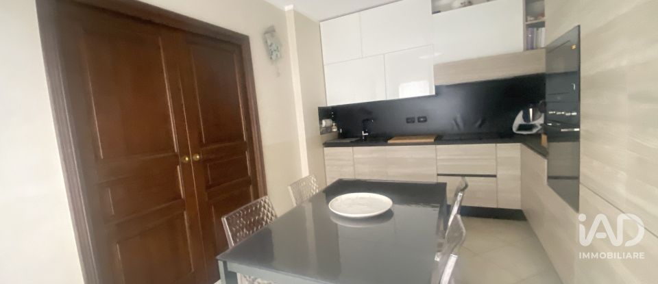 Four-room apartment of 100 m² in Settimo Torinese (10036)