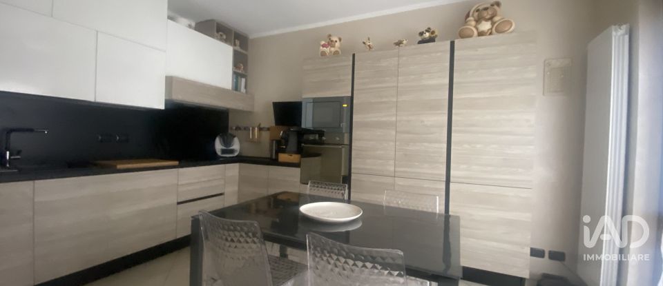 Four-room apartment of 100 m² in Settimo Torinese (10036)