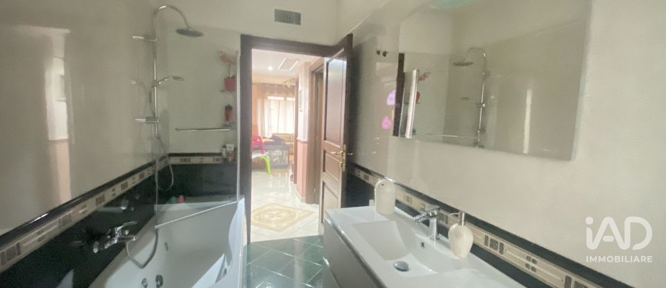 Four-room apartment of 100 m² in Settimo Torinese (10036)