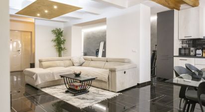 Appartamento 5 locali di 114 m² a Castelbellino (60030)