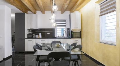 Appartamento 5 locali di 114 m² a Castelbellino (60030)