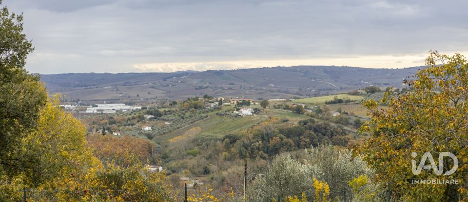 Apartment 5 rooms of 114 m² in Castelbellino (60030)