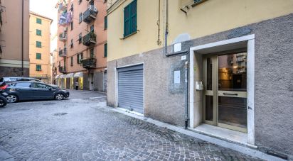 Appartamento 6 locali di 79 m² a Genova (16162)