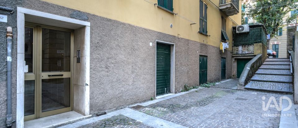 Apartment 6 rooms of 79 m² in Genova (16162)