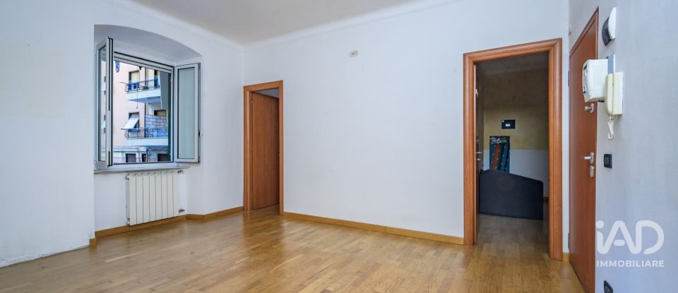 Apartment 6 rooms of 79 m² in Genova (16162)