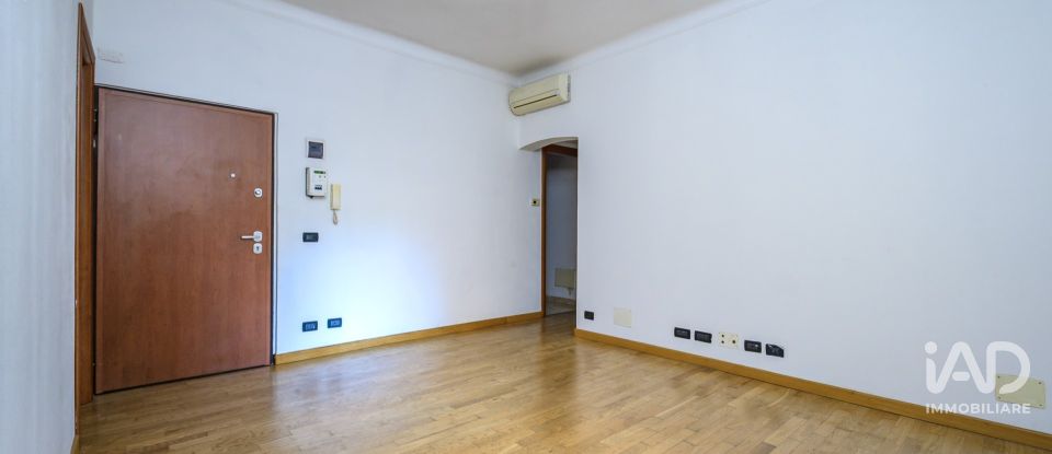 Apartment 6 rooms of 79 m² in Genova (16162)