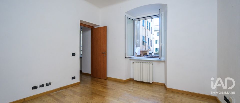 Apartment 6 rooms of 79 m² in Genova (16162)