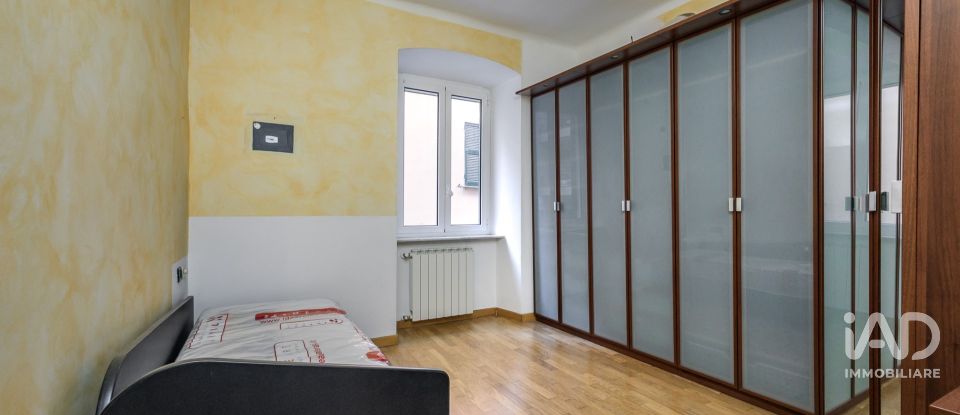Apartment 6 rooms of 79 m² in Genova (16162)