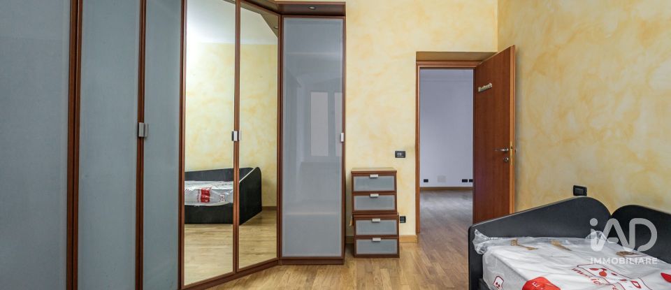 Apartment 6 rooms of 79 m² in Genova (16162)
