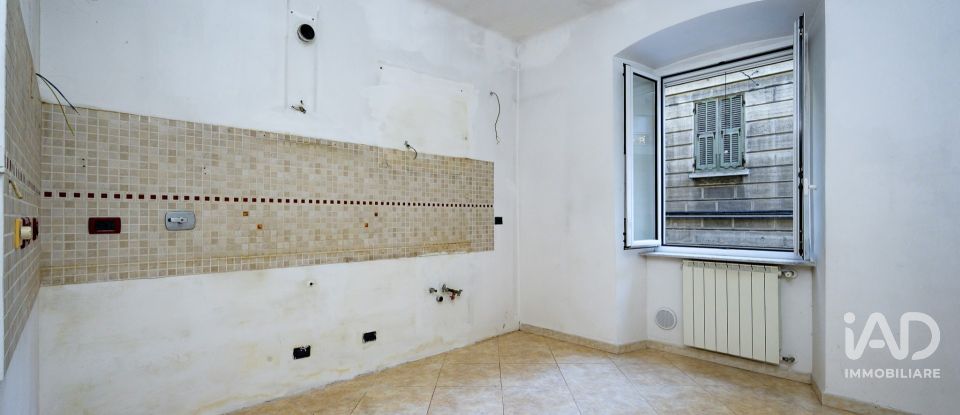 Apartment 6 rooms of 79 m² in Genova (16162)