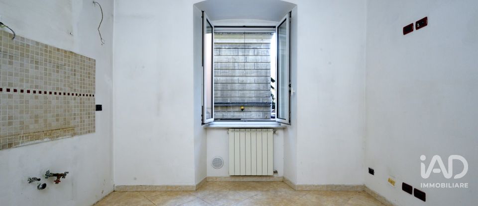 Apartment 6 rooms of 79 m² in Genova (16162)