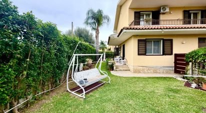 Casale 4 locali di 140 m² in Avola (96012)