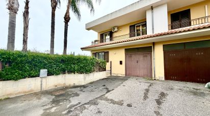 Casale 4 locali di 140 m² in Avola (96012)