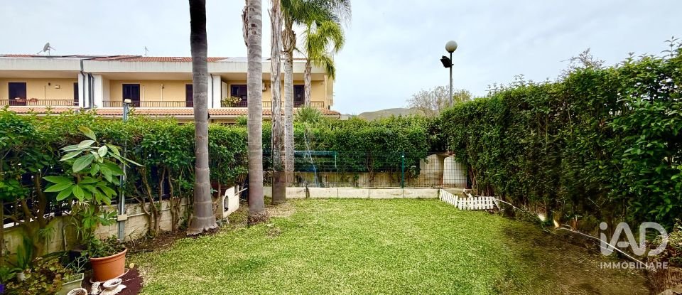 Farm 4 rooms of 140 m² in Avola (96012)