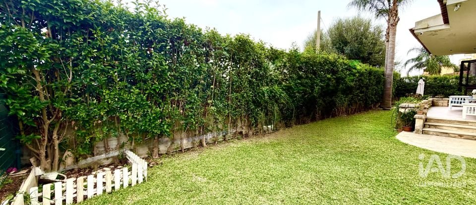 Farm 4 rooms of 140 m² in Avola (96012)