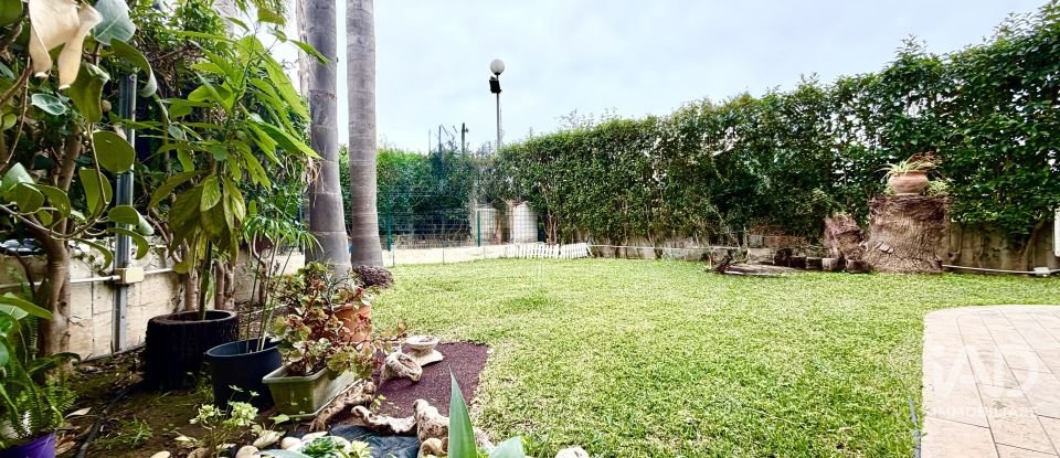 Farm 4 rooms of 140 m² in Avola (96012)