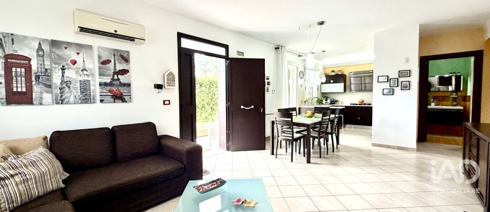 Farm 4 rooms of 140 m² in Avola (96012)