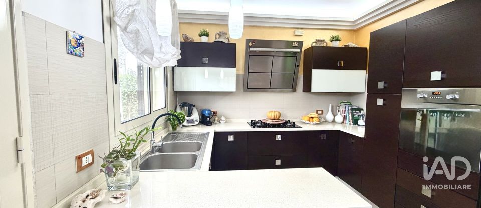 Farm 4 rooms of 140 m² in Avola (96012)