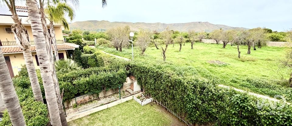 Farm 4 rooms of 140 m² in Avola (96012)