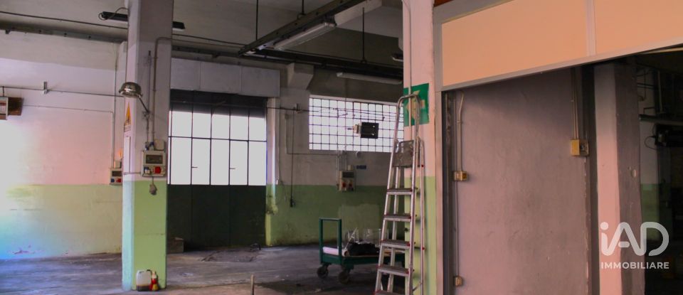 Negozio / locale commerciale di 506 m² in Genova (16159)