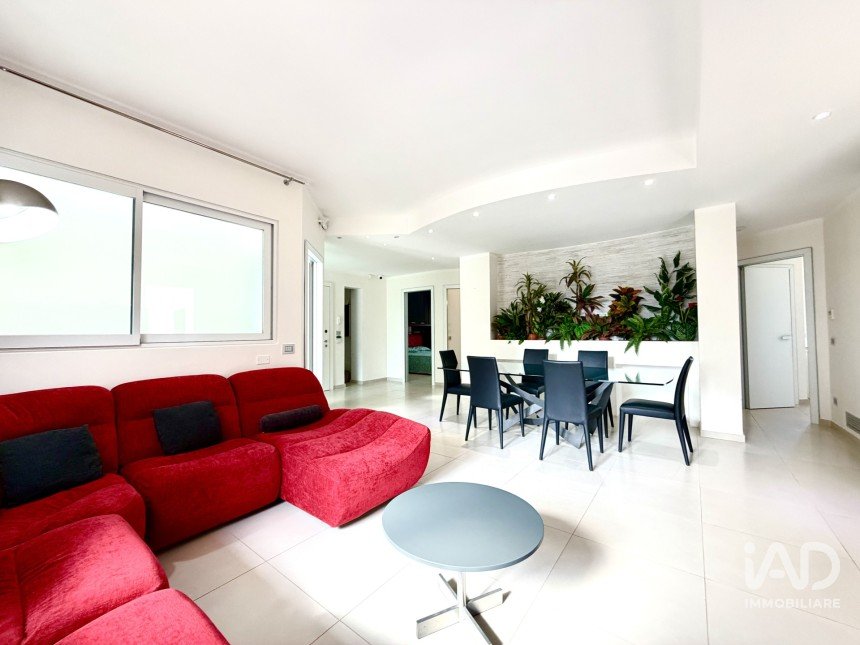 Four-room apartment of 140 m² in Siracusa (96100)